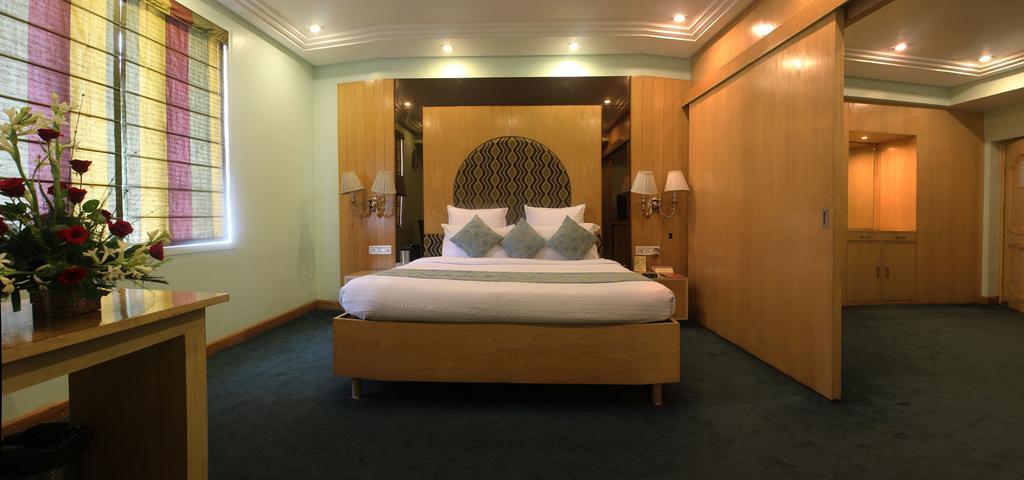 Hotel Grand International Raipur  Exterior photo