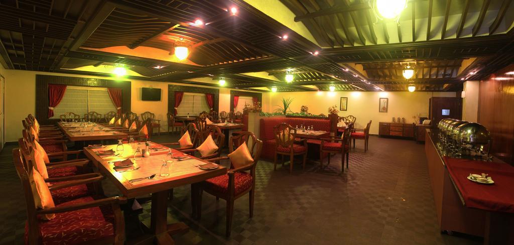 Hotel Grand International Raipur  Exterior photo