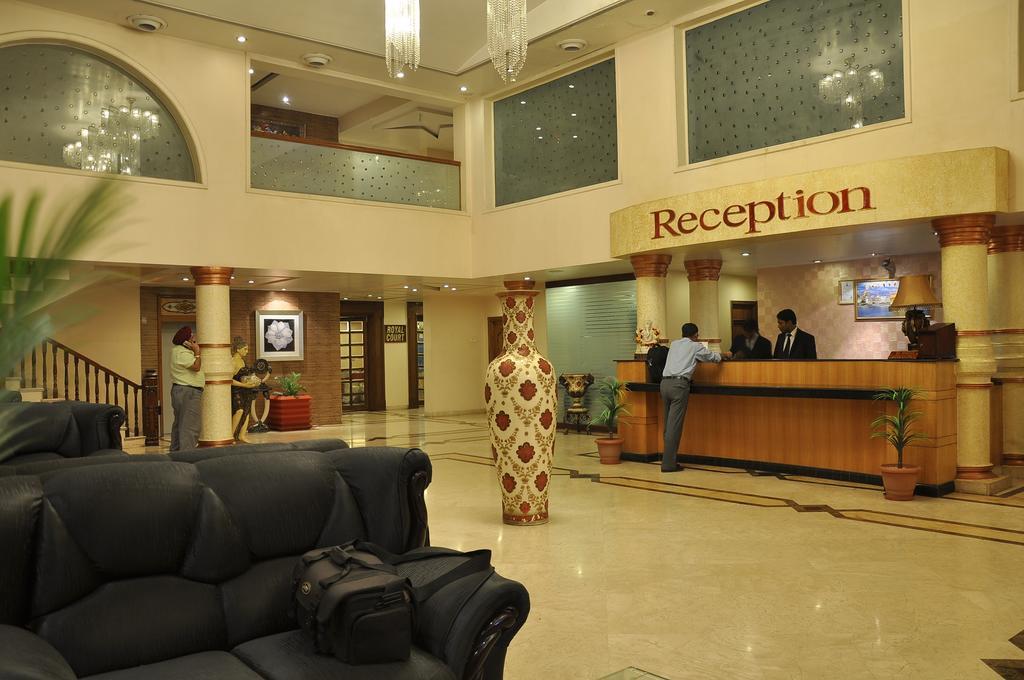 Hotel Grand International Raipur  Exterior photo